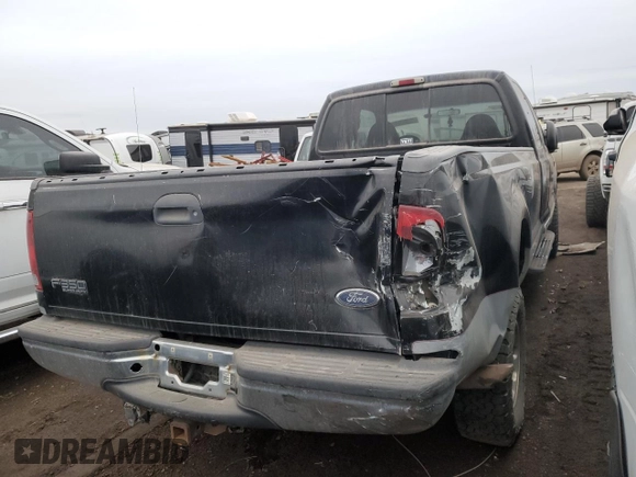 2001 Ford F-350 XL with VIN 1FTSX31F81EA54725, listed as a Copart auction lot 75389384 with 355,047 mi miles and Salvage Title. Bid and sale history available at DreamBid. Image 3.