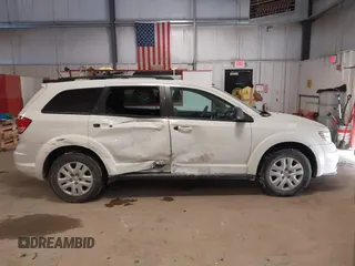 2018 Dodge Journey SE with VIN 3C4PDCAB5JT254022, listed as a IAAI auction lot 41624286 with 97,610 mi miles. Bid and sale history available at carsss.com. Image 13.