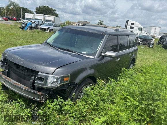 2016 Ford Flex SEL z VIN 2FMGK5C83GBA09724, wystawiony jako Copart lot #59036745 z przebiegiem 188 103 mil mil oraz Tytuł czysty. Historia ofert i sprzedaży dostępna na DreamBid. Obrazek 2.