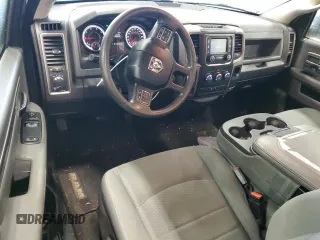 2018 Ram 1500 Tradesman z VIN 3C6JR6DT3JG181018, wystawiony jako Copart lot #57767115 z przebiegiem 146 687 mil mil oraz Nie do naprawy • Non repairable. Historia ofert i sprzedaży dostępna na DreamBid. Obrazek 8.