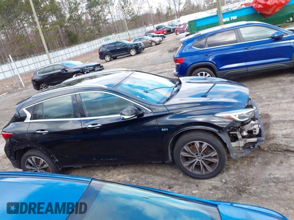 2017 Infiniti QX30 Premium z VIN SJKCH5CR8HA035885, wystawiony jako IAAI lot #41606308 z przebiegiem 112 932 mil mil oraz . Historia ofert i sprzedaży dostępna na DreamBid. Obrazek 14.
