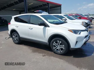 2017 Toyota RAV4 LE с VIN JTMBFREV8HD221334, выставлен на аукционе IAAI как лот 42435189 с пробегом 50 358 миль миль и . История ставок и продаж доступна на DreamBid. Изображение 1.