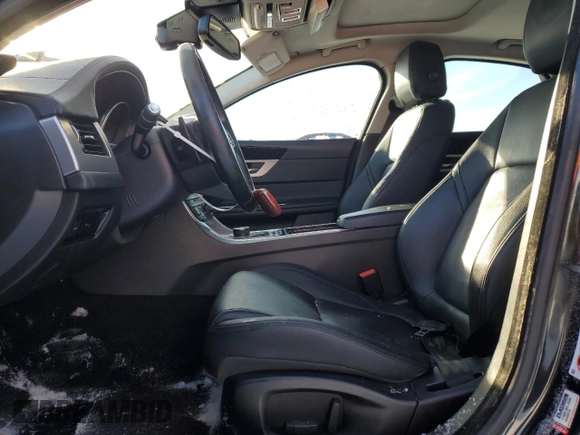 2017 Jaguar XF 35t Premium with VIN SAJBJ4BV2HCY29587, listed as a Copart auction lot 43982365 with 177,086 mi miles and Clean Title. Bid and sale history available at carsss.com. Image 7.
