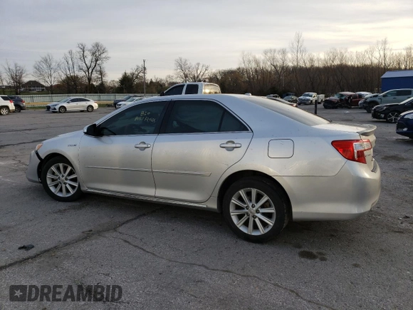 2012 Toyota Camry XLE z VIN 4T1BD1FK5CU046816, wystawiony jako Copart lot #52141865 z przebiegiem 242 479 mil mil oraz Szkoda całkowita • Salvage title. Historia ofert i sprzedaży dostępna na DreamBid. Obrazek 2.