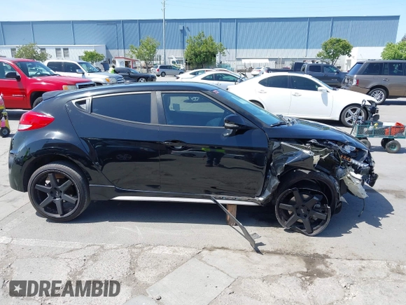 2016 Hyundai Veloster Turbo с VIN KMHTC6AE2GU288538, выставлен на аукционе IAAI как лот 42282122 с пробегом 83 231 миль миль и . История ставок и продаж доступна на DreamBid. Изображение 14.
