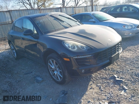 2015 Porsche Macan S with VIN WP1AB2A53FLB52686, listed as a IAAI auction lot 41769132 with 55,127 mi miles. Bid and sale history available at carsss.com. Image 1.