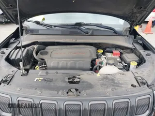 2022 Jeep Compass Trailhawk with VIN 3C4NJDDB8NT107992, listed as a IAAI auction lot 42116531 with 48,787 mi miles and . Bid and sale history available at DreamBid. Image 10.