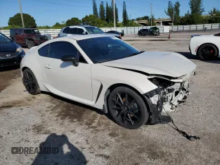 2022 Toyota GR86 Premium with VIN JF1ZNBE10N9750190, listed as a Copart auction lot 75542984 with 18,421 mi miles and Salvage Title. Bid and sale history available at carsss.com. Image 4.