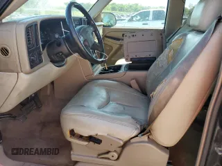 2005 GMC Yukon SLT z VIN 1GKEC13TX5R106956, wystawiony jako Copart lot #52486205 z przebiegiem 317 375 mil mil oraz Szkoda całkowita • Salvage title. Historia ofert i sprzedaży dostępna na DreamBid. Obrazek 7.