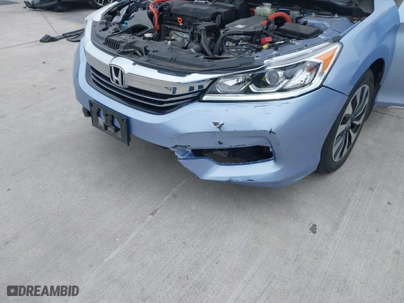 2017 Honda Accord Hybrid with VIN JHMCR6F32HC010979, listed as a IAAI auction lot 41359613 with 29,823 mi miles. Bid and sale history available at carsss.com. Image 6.