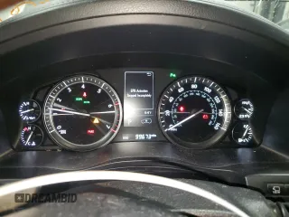 2018 Lexus LX 570 z VIN JTJHY7AX6J4261835, wystawiony jako Copart lot #55998945 z przebiegiem 99 673 mil mil oraz Szkody całkowita. Historia ofert i sprzedaży dostępna na DreamBid. Obrazek 9.