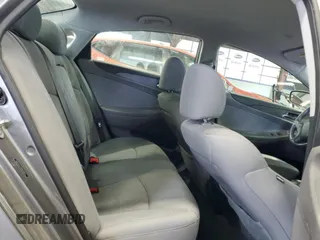 2013 Hyundai Sonata GLS z VIN 5NPEB4AC8DH659615, wystawiony jako Copart lot #55651985 z przebiegiem 81 532 mil mil oraz Szkoda całkowita • Salvage title. Historia ofert i sprzedaży dostępna na DreamBid. Obrazek 10.