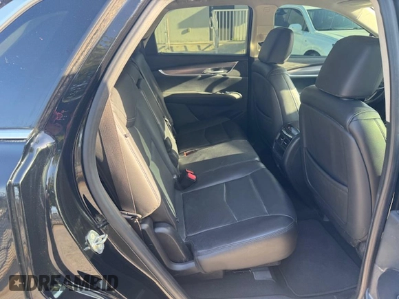 2018 Cadillac XT5 Premium Luxury FWD z VIN 1GYKNERS6JZ139813, wystawiony jako Copart lot #57681285 z przebiegiem 96 567 mil mil oraz Nie do naprawy. Historia ofert i sprzedaży dostępna na DreamBid. Obrazek 11.