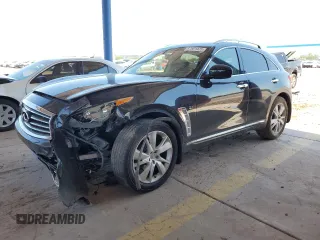 2015 Infiniti QX70 z VIN JN8CS1MW9FM481836, wystawiony jako Copart lot #57801425 z przebiegiem 130 011 mil mil oraz Szkoda całkowita • Salvage title. Historia ofert i sprzedaży dostępna na DreamBid. Obrazek 1.