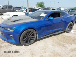 2018 Chevrolet Camaro 2SS z VIN 1G1FH1R73J0157556, wystawiony jako IAAI lot #41928609 z przebiegiem 88 730 mil mil oraz . Historia ofert i sprzedaży dostępna na DreamBid. Obrazek 2.