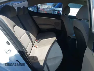 2020 Hyundai Elantra SE z VIN 5NPD74LF3LH503856, wystawiony jako IAAI lot #42320446 z przebiegiem 122 629 mil mil oraz . Historia ofert i sprzedaży dostępna na DreamBid. Obrazek 8.