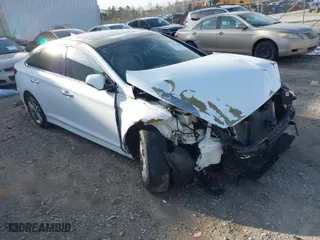 2018 Hyundai Sonata Limited with VIN 5NPE34AFXJH651308, listed as a IAAI auction lot 41539858 with 58,599 mi miles. Bid and sale history available at carsss.com. Image 1.