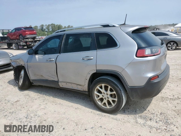 2019 Jeep Cherokee Latitude with VIN 1C4PJLCB2KD332429, listed as a Copart auction lot 58076815 with 124,958 mi miles and Salvage title. Bid and sale history available at DreamBid. Image 2.