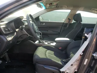 2016 Kia Optima LX z VIN KNAGT4L36G5113156, wystawiony jako Copart lot #55999935 z przebiegiem 88 647 mil mil oraz Szkoda całkowita • Salvage title. Historia ofert i sprzedaży dostępna na DreamBid. Obrazek 7.