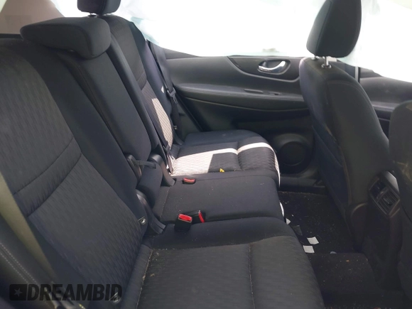 2017 Nissan Rogue S z VIN JN8AT2MV7HW014827, wystawiony jako IAAI lot #42533438 z przebiegiem 59 393 mil mil oraz . Historia ofert i sprzedaży dostępna na DreamBid. Obrazek 8.