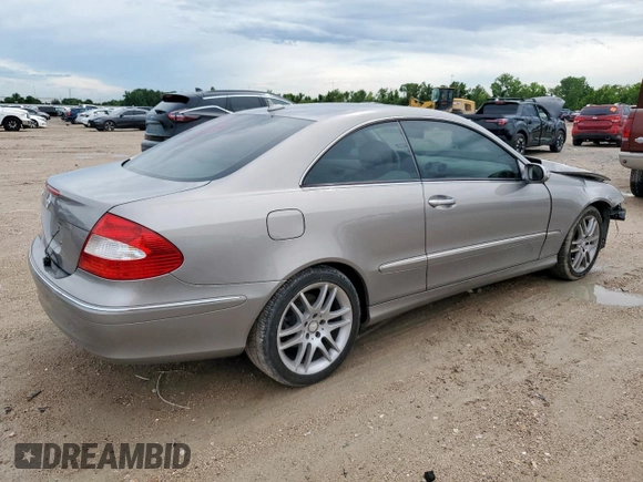 2008 Mercedes-Benz CLK 350 с VIN WDBTJ56H08F254657, выставлен на аукционе Copart как лот 60846535 с пробегом 96 200 миль миль и Списание • Salvage title. История ставок и продаж доступна на DreamBid. Изображение 3.
