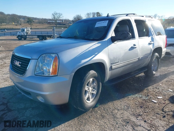 2013 GMC Yukon SLT with VIN 1GKS1CE04DR180881, listed as a IAAI auction lot 41647032 with 187,228 mi miles. Bid and sale history available at carsss.com. Image 17.
