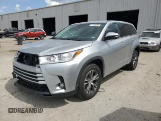 2018 Toyota Highlander LE with VIN 5TDZZRFH2JS284129, listed as a Copart auction lot 58466295 with 130,269 mi miles and Salvage title. Bid and sale history available at DreamBid. Image 1.