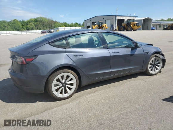 2022 Tesla Model 3 z VIN 5YJ3E1EA9NF371236, wystawiony jako Copart lot #56583855 z przebiegiem 58 162 mil mil oraz Szkoda całkowita • Salvage title. Historia ofert i sprzedaży dostępna na DreamBid. Obrazek 3.