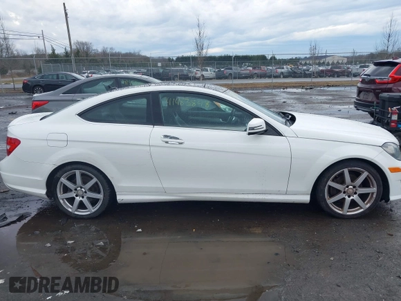2015 Mercedes-Benz C-Class C 250 with VIN WDDGJ4HB6FG401261, listed as a IAAI auction lot 41483848 with 124,915 mi miles. Bid and sale history available at carsss.com. Image 13.