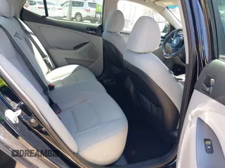 2015 Kia Optima LX z VIN 5XXGM4A76FG507580, wystawiony jako IAAI lot #42544939 z przebiegiem 99 804 mil mil oraz . Historia ofert i sprzedaży dostępna na DreamBid. Obrazek 8.