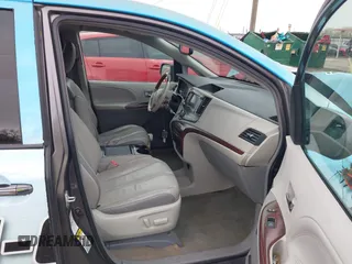 2012 Toyota Sienna XLE with VIN 5TDDK3DC3CS033755, listed as a IAAI auction lot 41815132 with 189,777 mi miles. Bid and sale history available at carsss.com. Image 5.