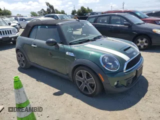 2013 MINI Convertible S с VIN WMWZP3C52DT705167, выставлен на аукционе Copart как лот 58661395 с пробегом 93 205 миль миль и Чистый • Clean title. История ставок и продаж доступна на DreamBid. Изображение 4.
