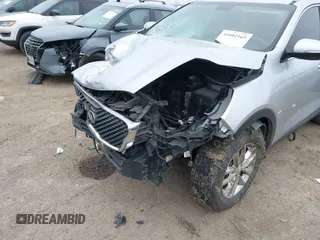 2018 Kia Sorento LX with VIN 5XYPG4A35JG378093, listed as a IAAI auction lot 41602165 with 61,247 mi miles. Bid and sale history available at carsss.com. Image 6.