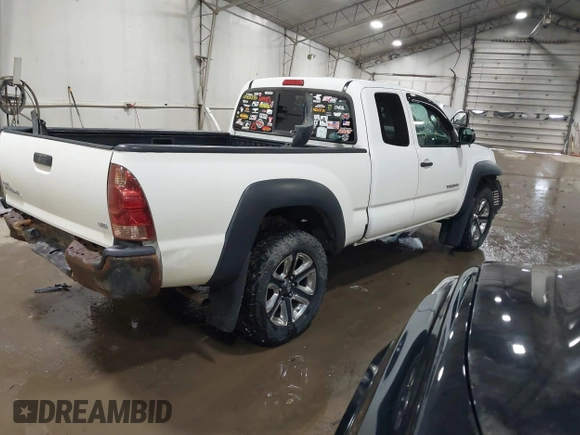 2008 Toyota Tacoma with VIN 5TEUU42N48Z580337, listed as a IAAI auction lot 41391217 with 156,243 mi miles and . Bid and sale history available at DreamBid. Image 4.