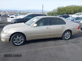 2001 Lexus LS 430 with VIN JTHBN30F110040314, listed as a IAAI auction lot 41292034 with Not Provided miles. Bid and sale history available at carsss.com. Image 13.