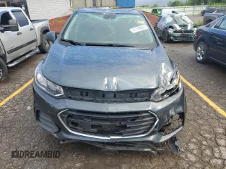 2021 Chevrolet Trax LS z VIN KL7CJKSB7MB331458, wystawiony jako Copart lot #61146094 z przebiegiem 51 419 mil mil oraz Nie do naprawy • Non repairable. Historia ofert i sprzedaży dostępna na DreamBid. Obrazek 5.