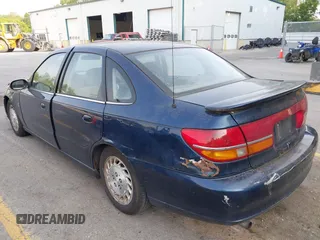 2001 Saturn LS z VIN 1G8JU52F91Y520315, wystawiony jako IAAI lot #42462566 z przebiegiem Nie podano mil oraz . Historia ofert i sprzedaży dostępna na DreamBid. Obrazek 3.