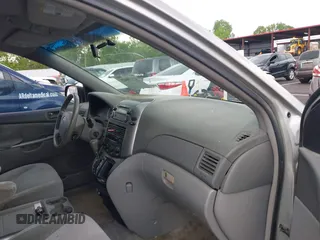 2006 Toyota Sienna CE with VIN 5TDZA23C16S451790, listed as a IAAI auction lot 42110421 with 201,749 mi miles. Bid and sale history available at carsss.com. Image 5.