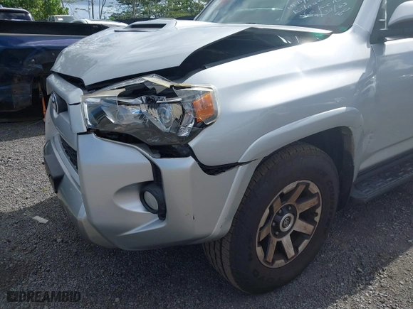 2017 Toyota 4Runner SR5 with VIN JTEBU5JR1H5443565, listed as a IAAI auction lot 41503001 with 57,183 mi miles. Bid and sale history available at carsss.com. Image 19.