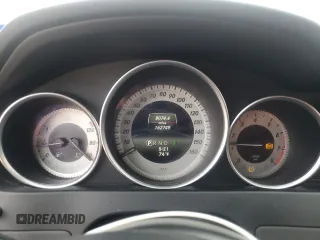 2014 Mercedes-Benz C 250 Sport z VIN WDDGF4HBXEA952747, wystawiony jako Copart lot #53144125 z przebiegiem 162 749 mil mil oraz Szkoda całkowita • Salvage title. Historia ofert i sprzedaży dostępna na DreamBid. Obrazek 9.