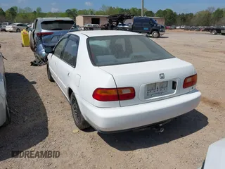 1993 Honda Civic DX z VIN 1HGEG8542PL038710, wystawiony jako IAAI lot #41956929 z przebiegiem 218 360 mil mil oraz . Historia ofert i sprzedaży dostępna na DreamBid. Obrazek 3.
