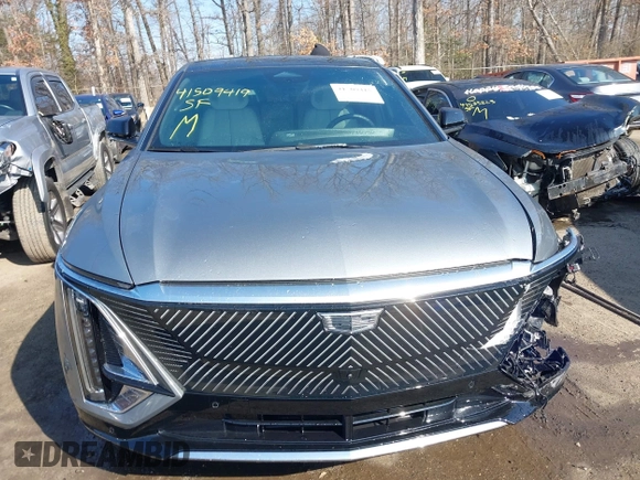 2024 Cadillac LYRIQ Luxury z VIN 1GYKPSRL3RZ107978, wystawiony jako IAAI lot #41509419 z przebiegiem 10 233 mil mil oraz . Historia ofert i sprzedaży dostępna na DreamBid. Obrazek 12.