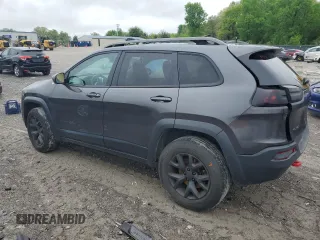 2016 Jeep Cherokee Trailhawk z VIN 1C4PJMBS1GW211605, wystawiony jako Copart lot #53381825 z przebiegiem 160 238 mil mil oraz Szkoda całkowita • Salvage title. Historia ofert i sprzedaży dostępna na DreamBid. Obrazek 2.