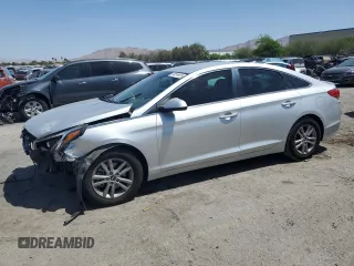 2015 Hyundai Sonata SE z VIN 5NPE24AF9FH172002, wystawiony jako Copart lot #54514915 z przebiegiem 97 842 mil mil oraz Szkoda całkowita • Salvage title. Historia ofert i sprzedaży dostępna na DreamBid. Obrazek 1.