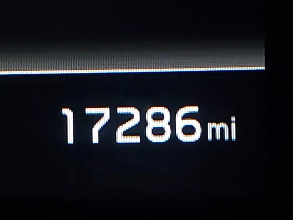 2023 Kia K5 LXS z VIN 5XXG14J2XPG189462, wystawiony jako IAAI lot #42233595 z przebiegiem 17 286 mil mil oraz . Historia ofert i sprzedaży dostępna na DreamBid. Obrazek 7.