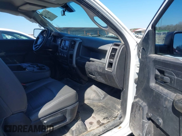 2017 Ram 1500 Tradesman z VIN 3C6JR6DT5HG548561, wystawiony jako IAAI lot #41630666 z przebiegiem 106 326 mil mil oraz . Historia ofert i sprzedaży dostępna na DreamBid. Obrazek 5.