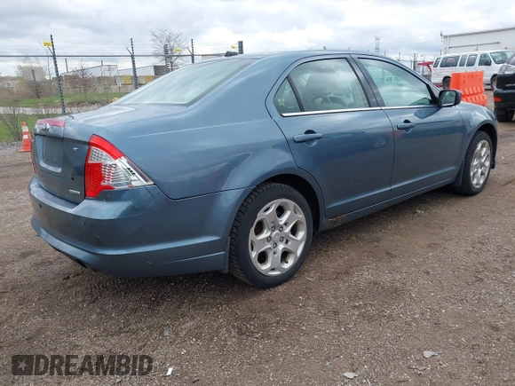 2011 Ford Fusion SE with VIN 3FAHP0HGXBR208217, listed as a IAAI auction lot 42098773 with 189,392 mi miles. Bid and sale history available at carsss.com. Image 4.