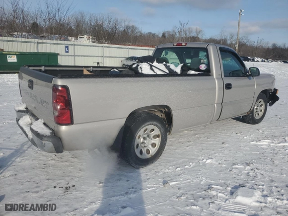 2005 Chevrolet Silverado 1500 Work Truck with VIN 1GCEC14X35Z319745, listed as a Copart auction lot 45786035 with 125,062 mi miles and Salvage Title. Bid and sale history available at carsss.com. Image 3.