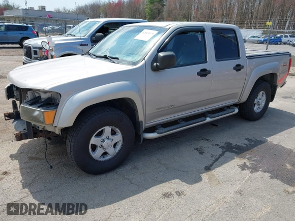 2004 GMC Canyon 1SB SLE Z85 with VIN 1GTDT136848196663, listed as a IAAI auction lot 42043079 with 220,904 mi miles. Bid and sale history available at carsss.com. Image 2.