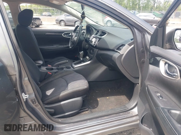 2018 Nissan Sentra SV with VIN 3N1AB7AP1JL635805, listed as a IAAI auction lot 42133147 with 140,500 mi miles. Bid and sale history available at carsss.com. Image 5.